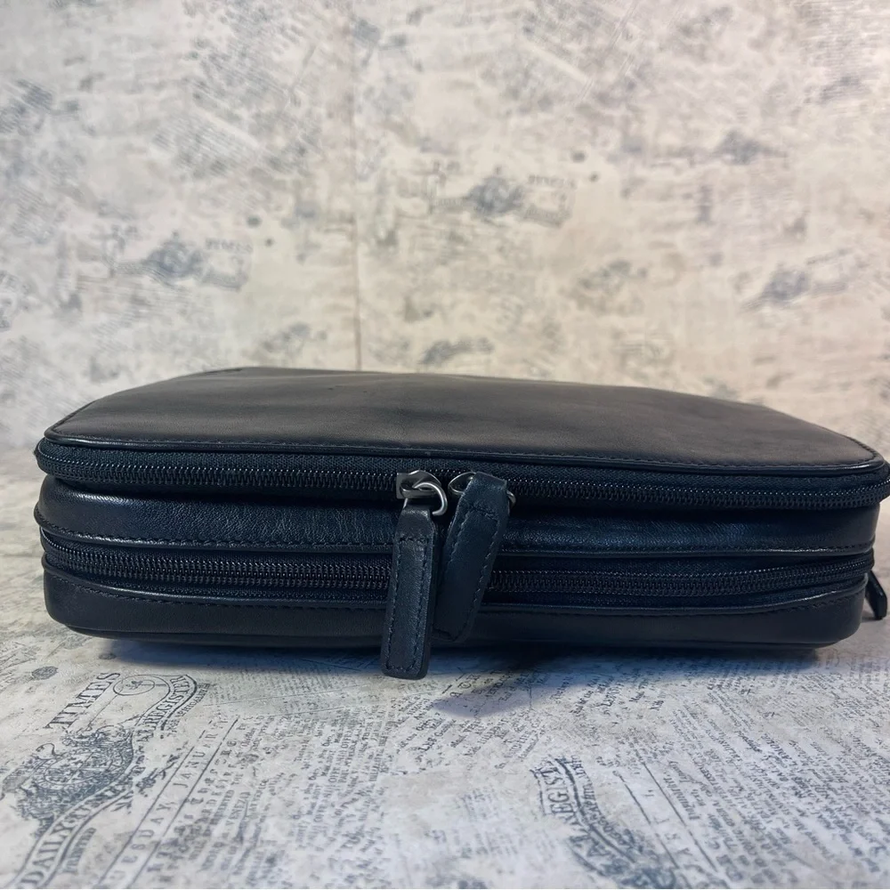 Calvin Klein Soft Travel T Clutch/organizer